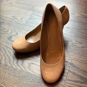 BCBG Generation nude patent low heel